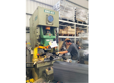 量產設備 - 彰化沖壓廠 - 60 ton 機台