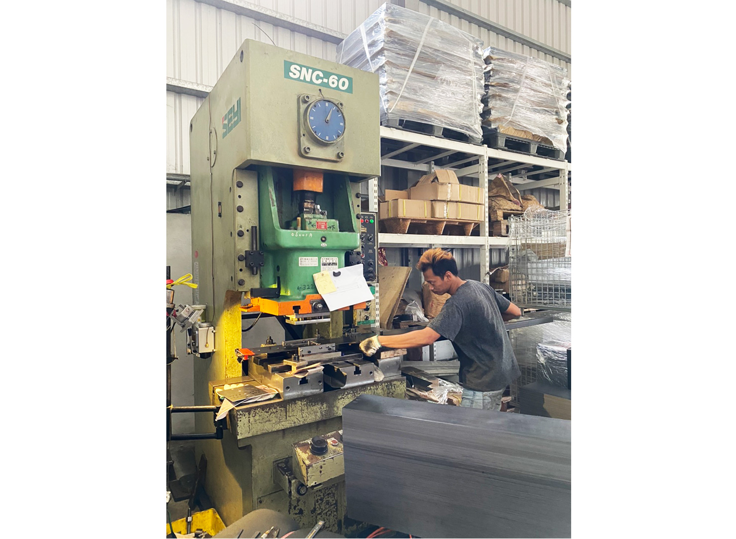 量產設備 - 專業沖壓技術領導者 - 60 ton 機台