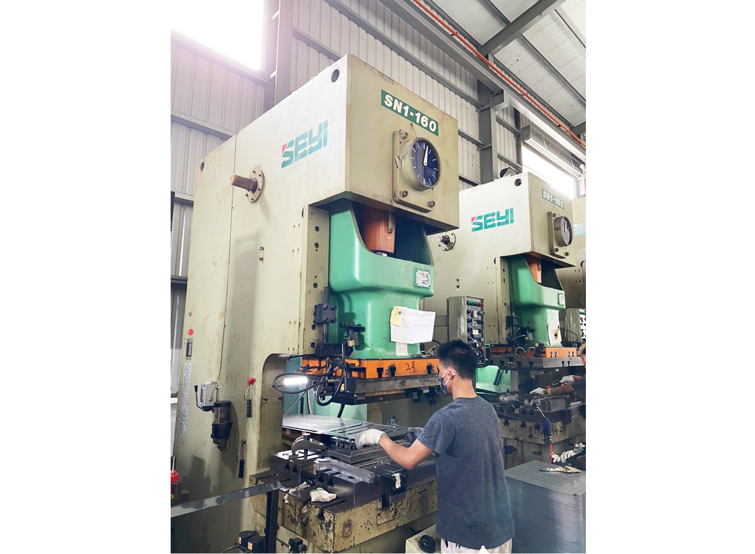 量產設備 - 沖床加工 沖壓生產 機械沖床 - 160 ton 機台